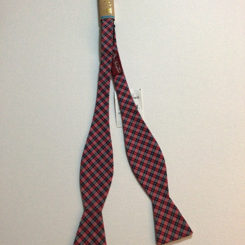 Penguin bow tie